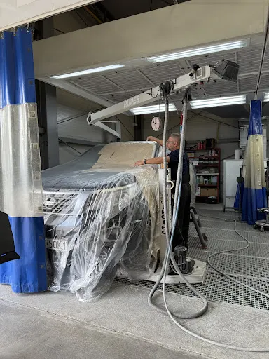 Centrum Blacharsko-Lakiernicze Grupa Polmotor Koszalin